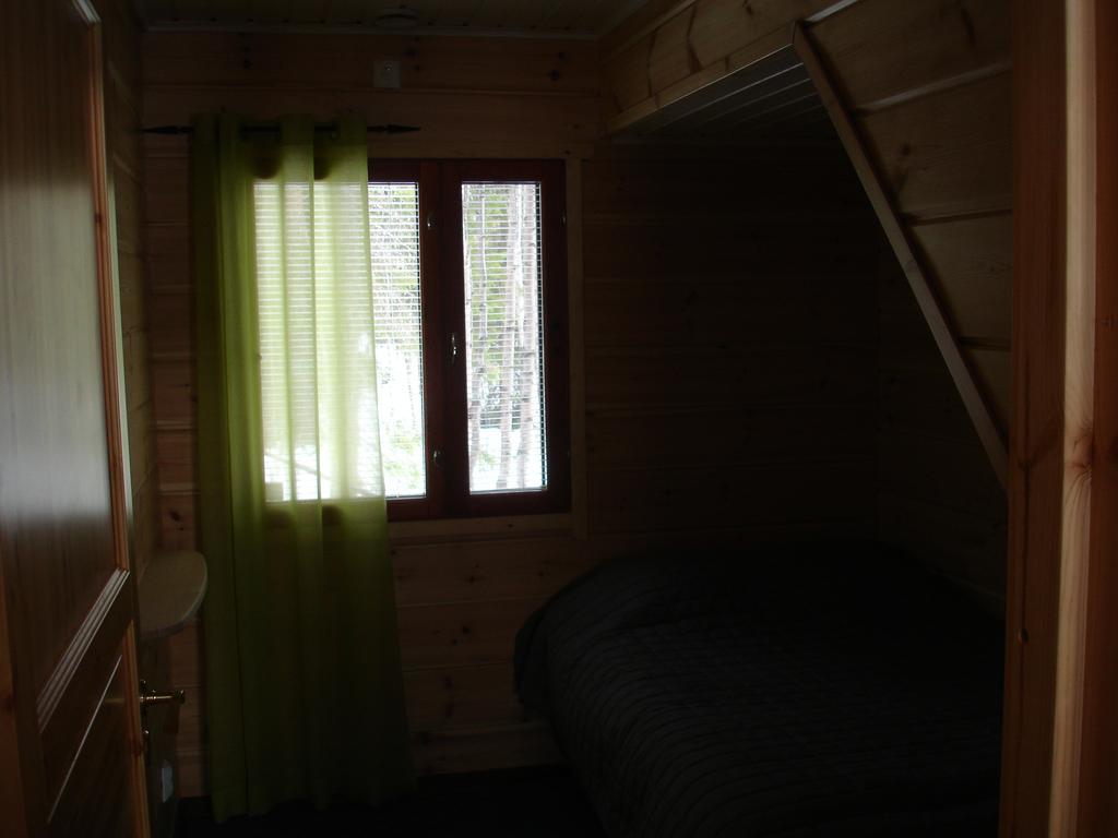Aamuruskon Ukkola Cottage Sirkka Exterior foto